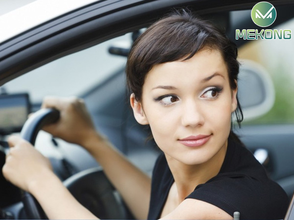 5 nguyên tắc an toàn khi quay đầu xe ô tô trên đường hẹp