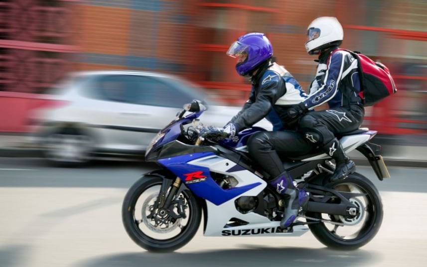 12 kỹ năng lái xe mô tô phân khối lớn an toàn