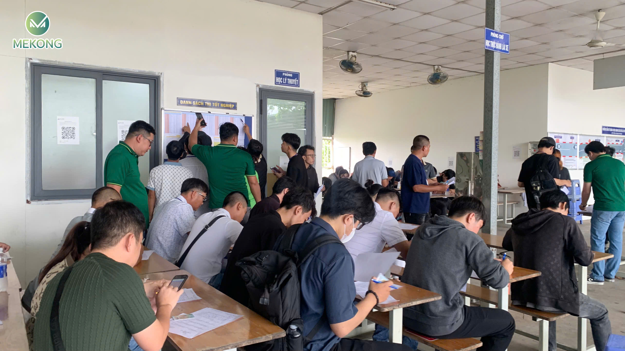 Mekong Tot nghiep 1 2048x1152 1 1